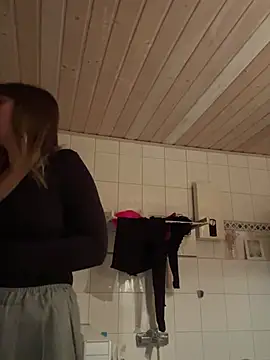 Snapshot of Milla__one chatting on 17, 2, 2025 Milla  one online show from 17, 2, 2025