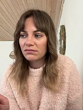 Snapshot of Milla__one chatting on 19, 2, 2025 Milla  one online show from 19, 2, 2025