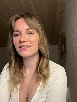 Snapshot of Milla__one chatting on 20, 2, 2025 Milla  one online show from 20, 2, 2025