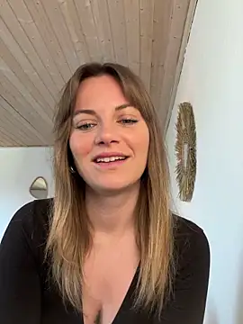 Snapshot of Milla__one chatting on 6, 3, 2025 Milla  one online show from 6, 3, 2025