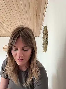 Snapshot of Milla__one chatting on 7, 3, 2025 Milla  one online show from 7, 3, 2025