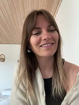 Snapshot of Milla__one chatting on 10, 3, 2025 Milla  one online show from 10, 3, 2025