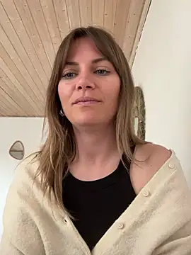 Snapshot of Milla__one chatting on 10, 3, 2025 Milla  one online show from 10, 3, 2025