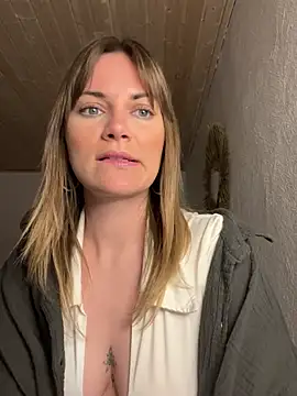 Snapshot of Milla__one chatting on 11, 3, 2025 Milla  one online show from 11, 3, 2025