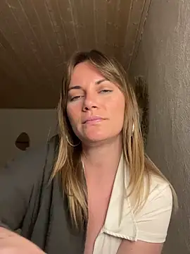 Snapshot of Milla__one chatting on 11, 3, 2025 Milla  one online show from 11, 3, 2025