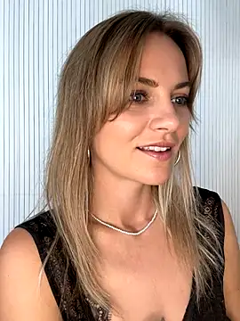 Snapshot of Milla__one chatting on 18, 9, 2025 Milla  one online show from 18, 9, 2025