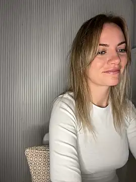 Snapshot of Milla__one chatting on 13, 10, 2025 Milla  one online show from 13, 10, 2025