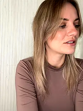 Snapshot of Milla__one chatting on 14, 10, 2025 Milla  one online show from 14, 10, 2025