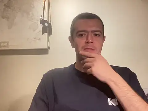 OtterAdonis21 online show from 5, 4, 2026