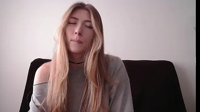 ErikaShyy online show from 26, 9, 2025