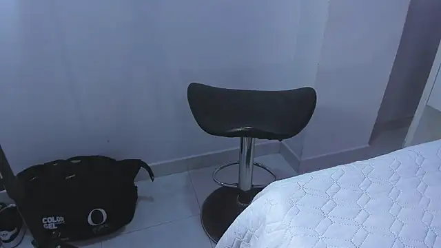 Snapshot of LiaFlowers chatting on 5, 12, 2024 LiaFlowers online show from 5, 12, 2024