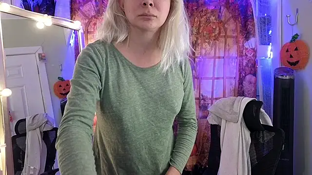 cunty tranny lydia online show from 11, 11, 2025