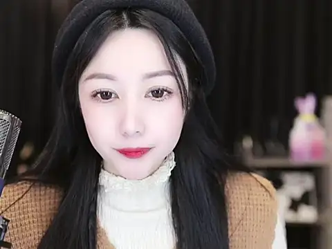 Nuyoah-77 online show from 3, 3, 2025