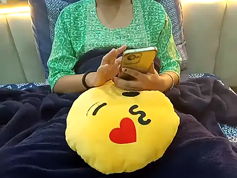 GoldnessAishu online show from 11, 12, 2024