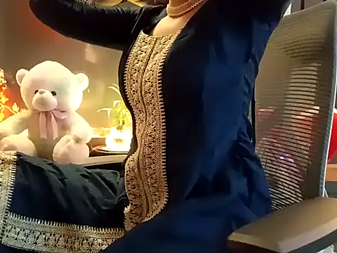 Snapshot of GoldnessAishu chatting on 30, 1, 2025 GoldnessAishu online show from 30, 1, 2025