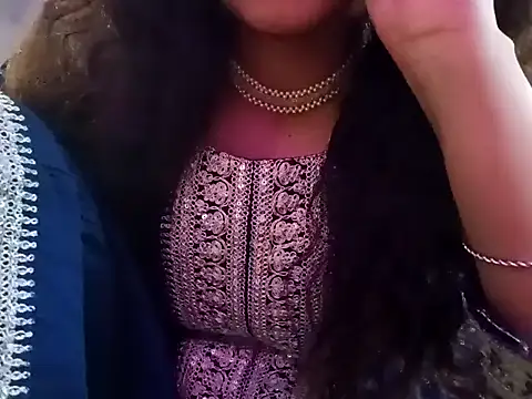 Snapshot of GoldnessAishu chatting on 30, 1, 2025 GoldnessAishu online show from 30, 1, 2025