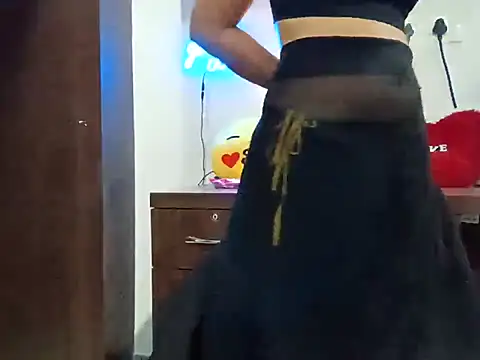 Snapshot of GoldnessAishu chatting on 9, 3, 2025 GoldnessAishu online show from 9, 3, 2025