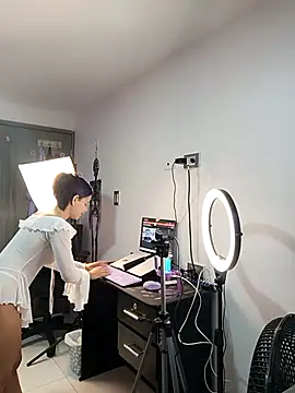 Snapshot of LadyAvalon chatting on 22, 2, 2026 LadyAvalon online show from 22, 2, 2026