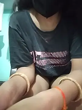 Hotty-Divya online show from 20, 7, 2026