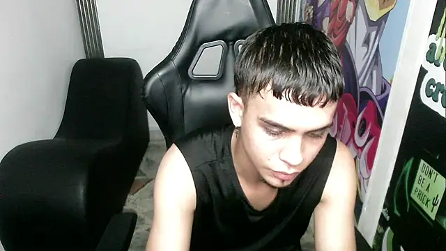 zacariasss  online show from 31, 12, 2024