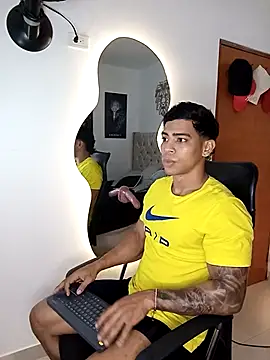 Andrew wolf7 online show from 5, 10, 2025