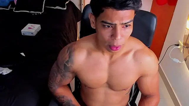 Andrew wolf7 online show from 5, 11, 2025