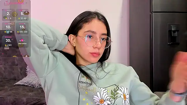 Snapshot of emmadiaz1 chatting on 23, 12, 2024 emmadiaz1 online show from 23, 12, 2024