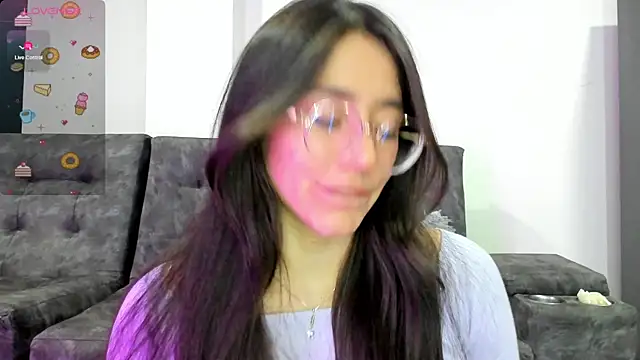 Snapshot of emmadiaz1 chatting on 18, 1, 2025 emmadiaz1 online show from 18, 1, 2025