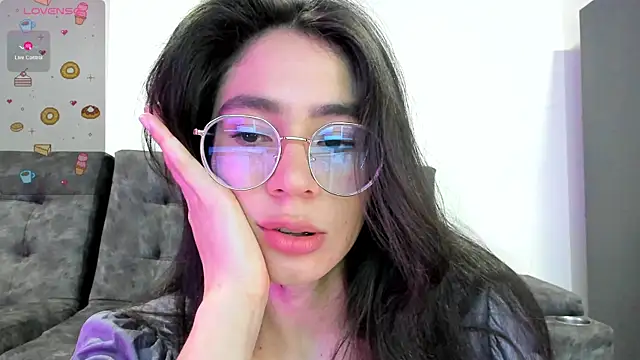 Snapshot of emmadiaz1 chatting on 30, 1, 2025 emmadiaz1 online show from 30, 1, 2025