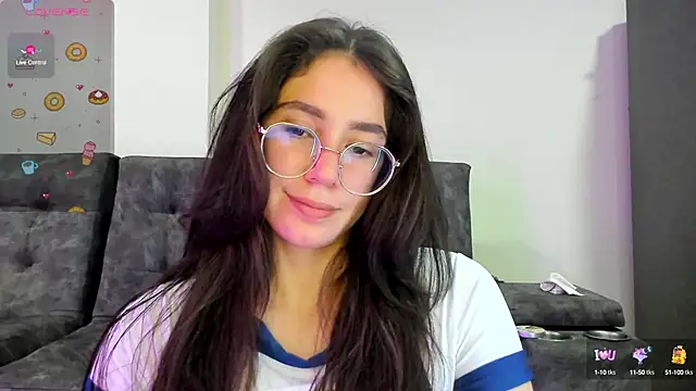 Snapshot of emmadiaz1 chatting on 24, 2, 2025 emmadiaz1 online show from 24, 2, 2025