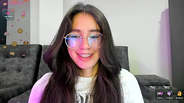 Snapshot of emmadiaz1 chatting on 28, 2, 2025 emmadiaz1 online show from 28, 2, 2025