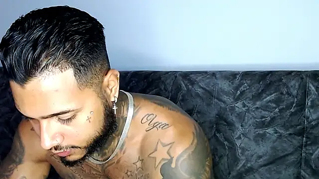 Snapshot of Exotic_tatto27121 chatting on 12, 12, 2024 Exotic tatto27121 online show from 12, 12, 2024