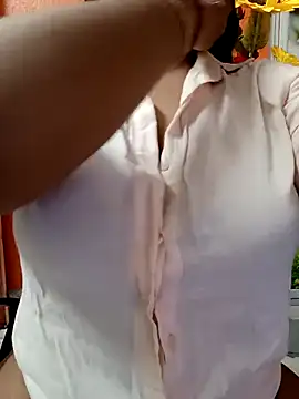 Snapshot of Sony-Model chatting on 28, 4, 2026 Sony-Model online show from 28, 4, 2026