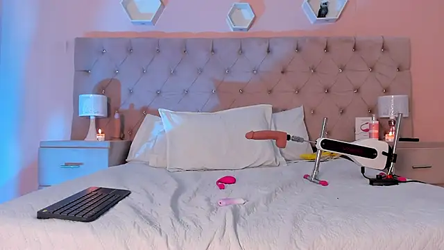 EmySilver online show from 7, 12, 2024