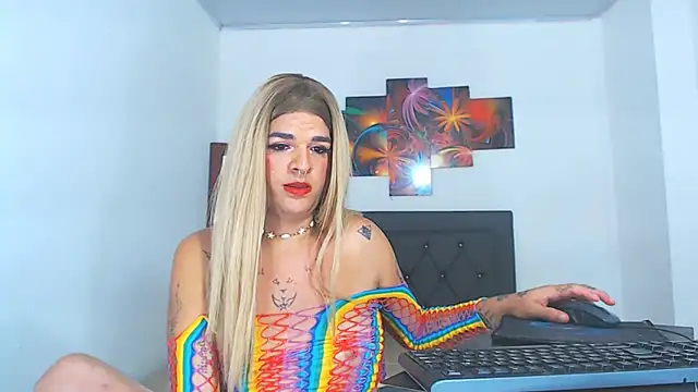 Snapshot of eloisaath chatting on 23, 3, 2025 eloisaath online show from 23, 3, 2025