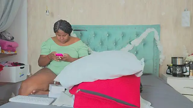 Alexa roussee online show from 19, 12, 2025