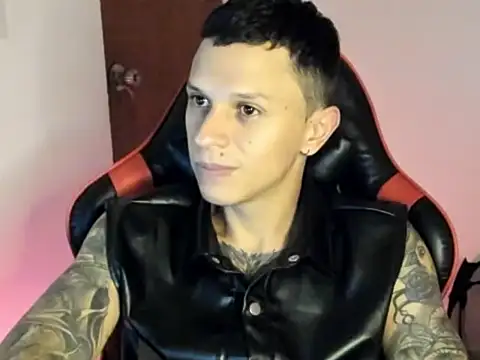 Snapshot of goodboy69l chatting on 16, 4, 2026 goodboy69l online show from 16, 4, 2026