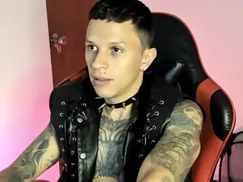 Snapshot of goodboy69l chatting on 19, 4, 2026 goodboy69l online show from 19, 4, 2026