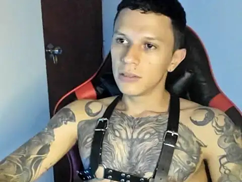 Snapshot of goodboy69l chatting on 26, 4, 2026 goodboy69l online show from 26, 4, 2026
