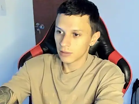 Snapshot of goodboy69l chatting on 30, 4, 2026 goodboy69l online show from 30, 4, 2026