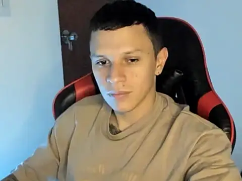 Snapshot of goodboy69l chatting on 8, 6, 2026 goodboy69l online show from 8, 6, 2026