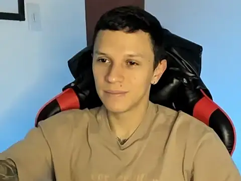 Snapshot of goodboy69l chatting on 1, 7, 2026 goodboy69l online show from 1, 7, 2026