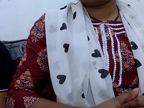 Snapshot of hotipooja1 chatting on 3, 10, 2025 hotipooja1 online show from 3, 10, 2025