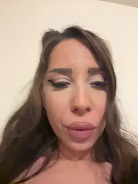 AvaLanne  online show from 10, 2, 2026