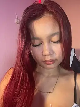 Snapshot of ursweet_babygirl chatting on 20, 5, 2026 ursweet babygirl online show from 20, 5, 2026
