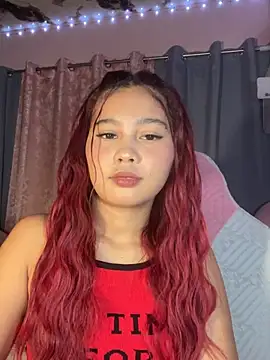 Snapshot of ursweet_babygirl chatting on 27, 6, 2026 ursweet babygirl online show from 27, 6, 2026