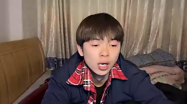 Snapshot of xiaottt1918 chatting on 12, 1, 2025 xiaottt1918 online show from 12, 1, 2025