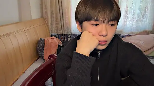 Snapshot of xiaottt1918 chatting on 15, 1, 2025 xiaottt1918 online show from 15, 1, 2025