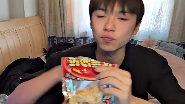 Snapshot of xiaottt1918 chatting on 16, 1, 2025 xiaottt1918 online show from 16, 1, 2025