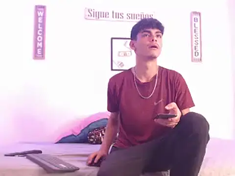 Snapshot of harrytomson_1 chatting on 27, 12, 2024 harrytomson 1 online show from 27, 12, 2024